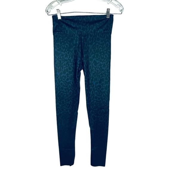 H Halston Studio yoga pants abstract leopard classic navy HSWS2160005 size S - Picture 3 of 14